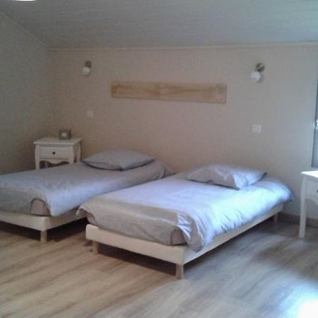 Au Passage Des Grues Bed and Breakfast Drosnay Exteriör bild