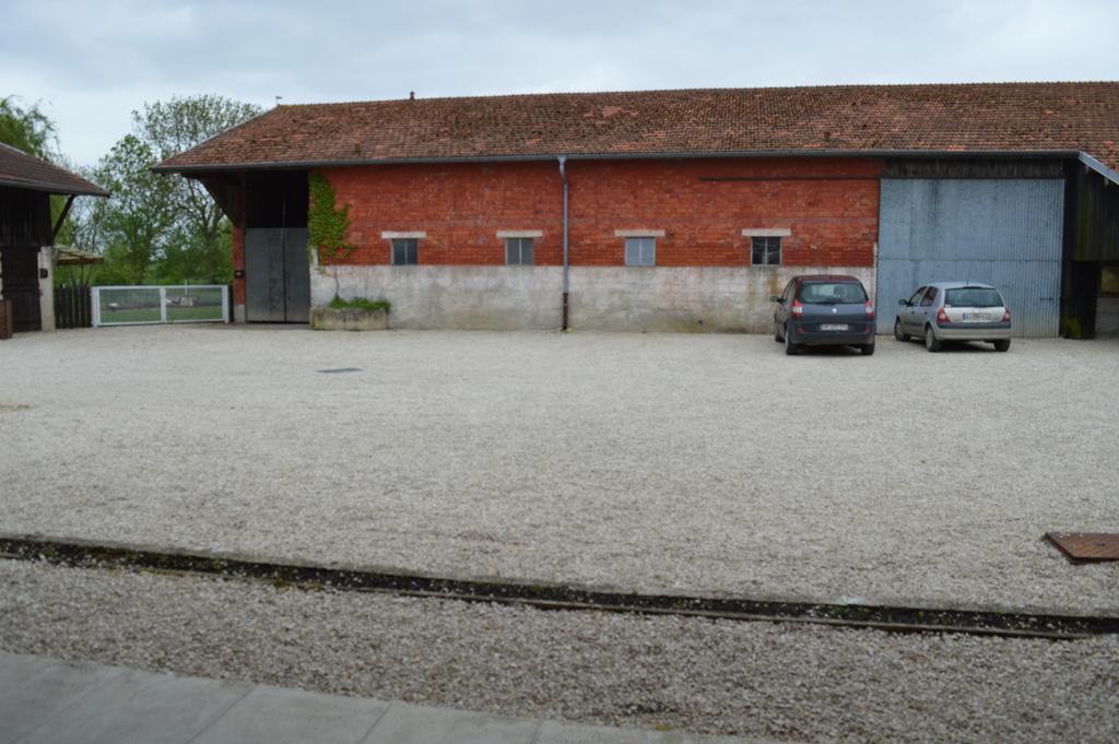 Au Passage Des Grues Bed and Breakfast Drosnay Exteriör bild